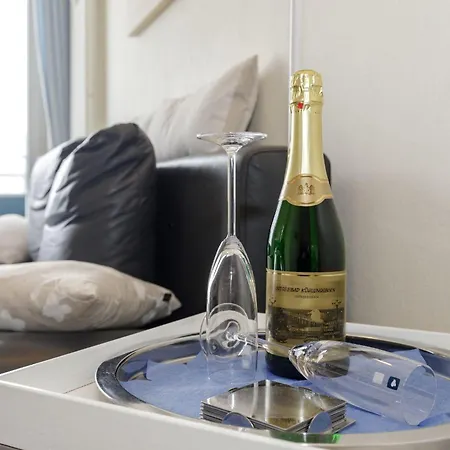 Yachthafenresidenz - 8403 / 908 *